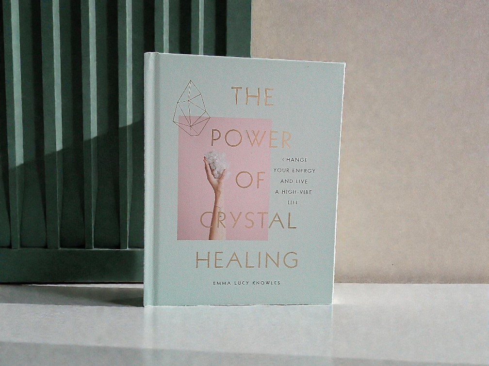 The Power of Crystal Healing, Emma Lucy Knowles - Image 2