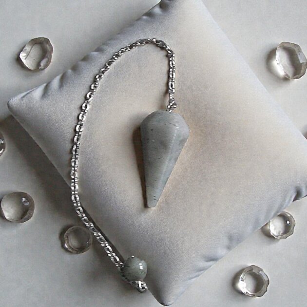 Labradorite Pendulum