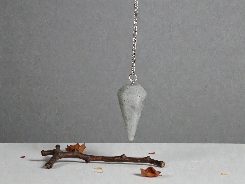 Labradorite Pendulum - Image 2