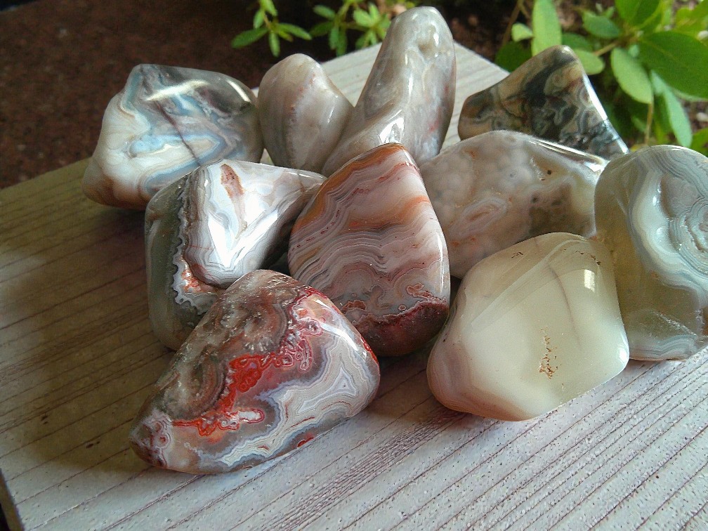 Medium Crazy Lace Agate Tumblestone 20-30mm