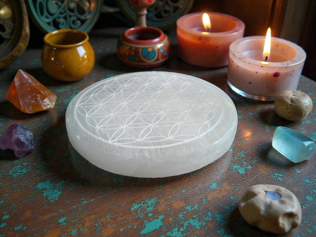 Selenite Charging Plate 8cm Round. Flower of Life - Image 2