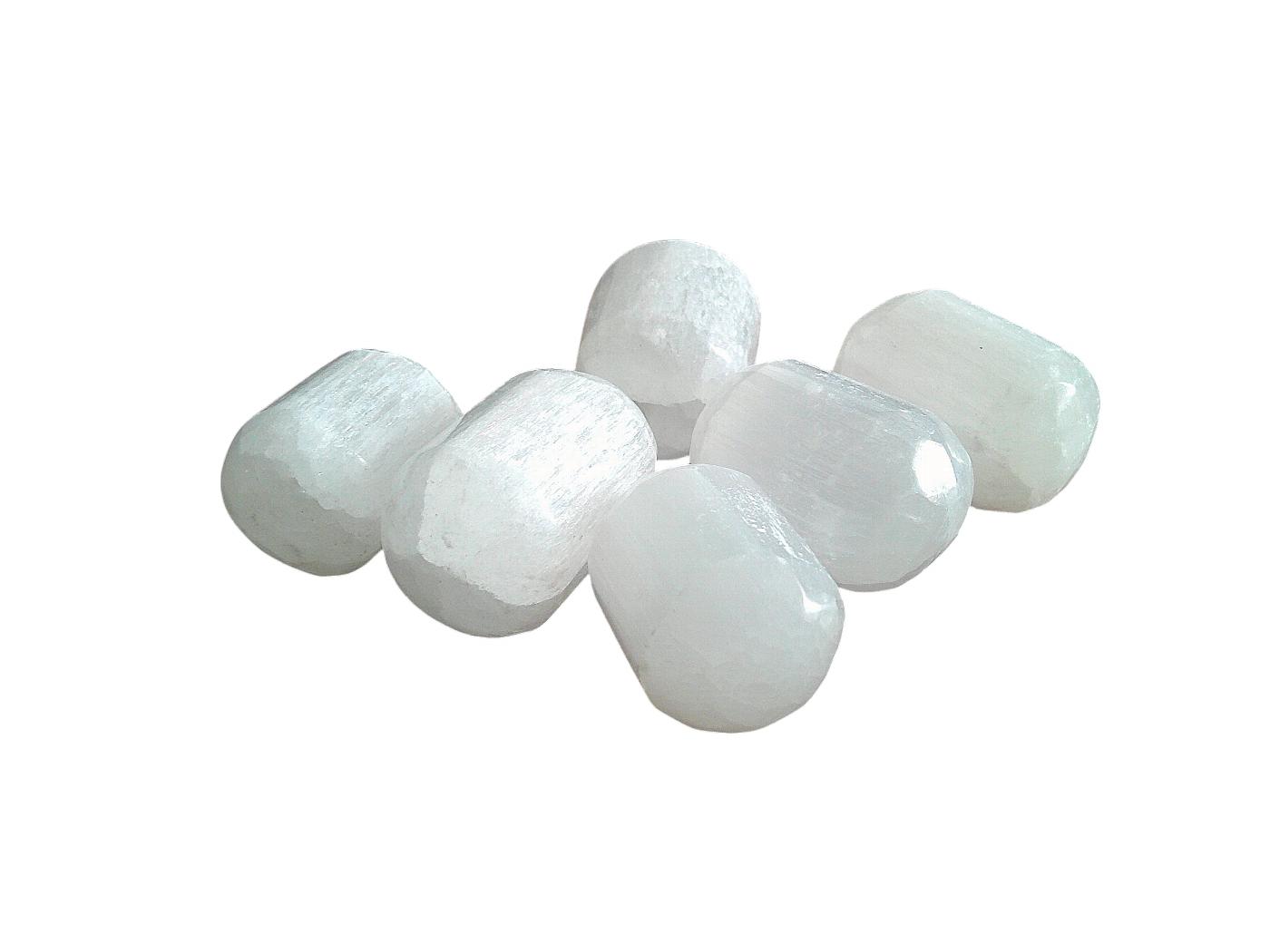 Medium Selenite Tumblestone 20-30mm - Image 2