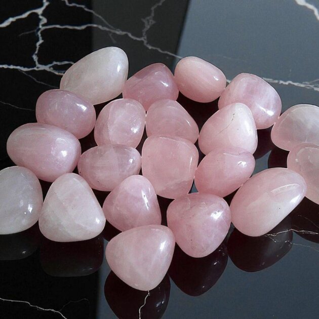 Small Rose Quartz Tumblestone 10-20mm