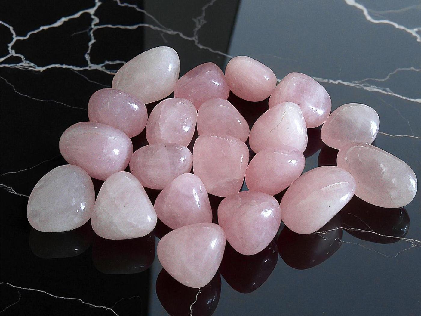 Small Rose Quartz Tumblestone 10-20mm