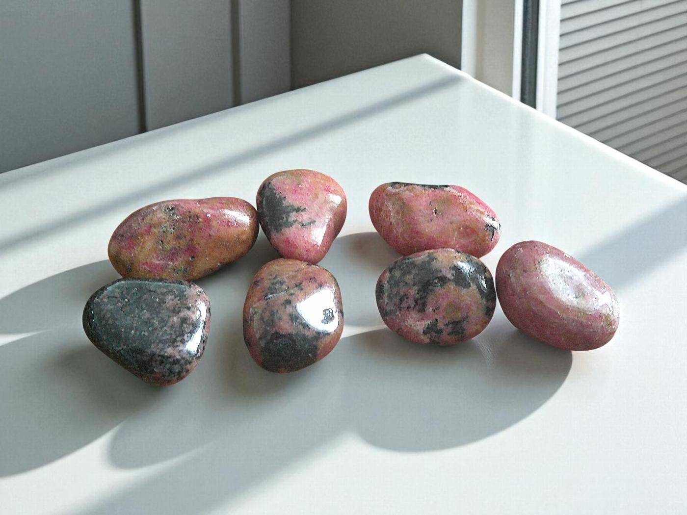 Medium Rhodonite Tumblestones 20-30mm - Image 2