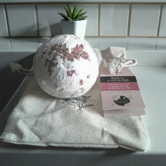 Herbal Bath Bomb, Love