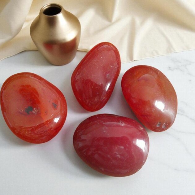 Large Carnelian Tumbletone 30-50mm