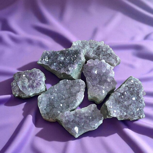 Small Rough Amethyst cluster 20-30mm