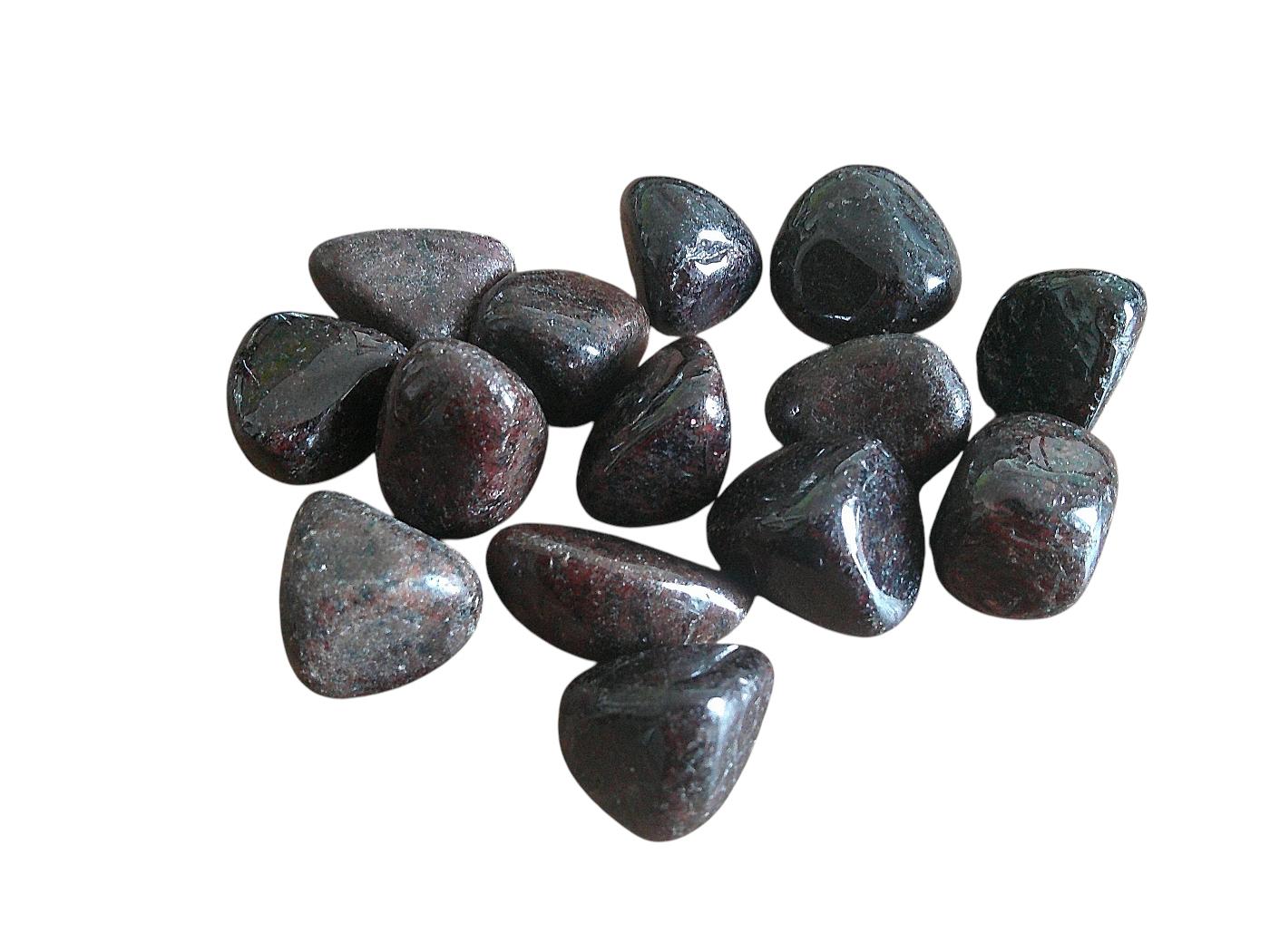Small Garnet Tumblestones 10-20mm - Image 2