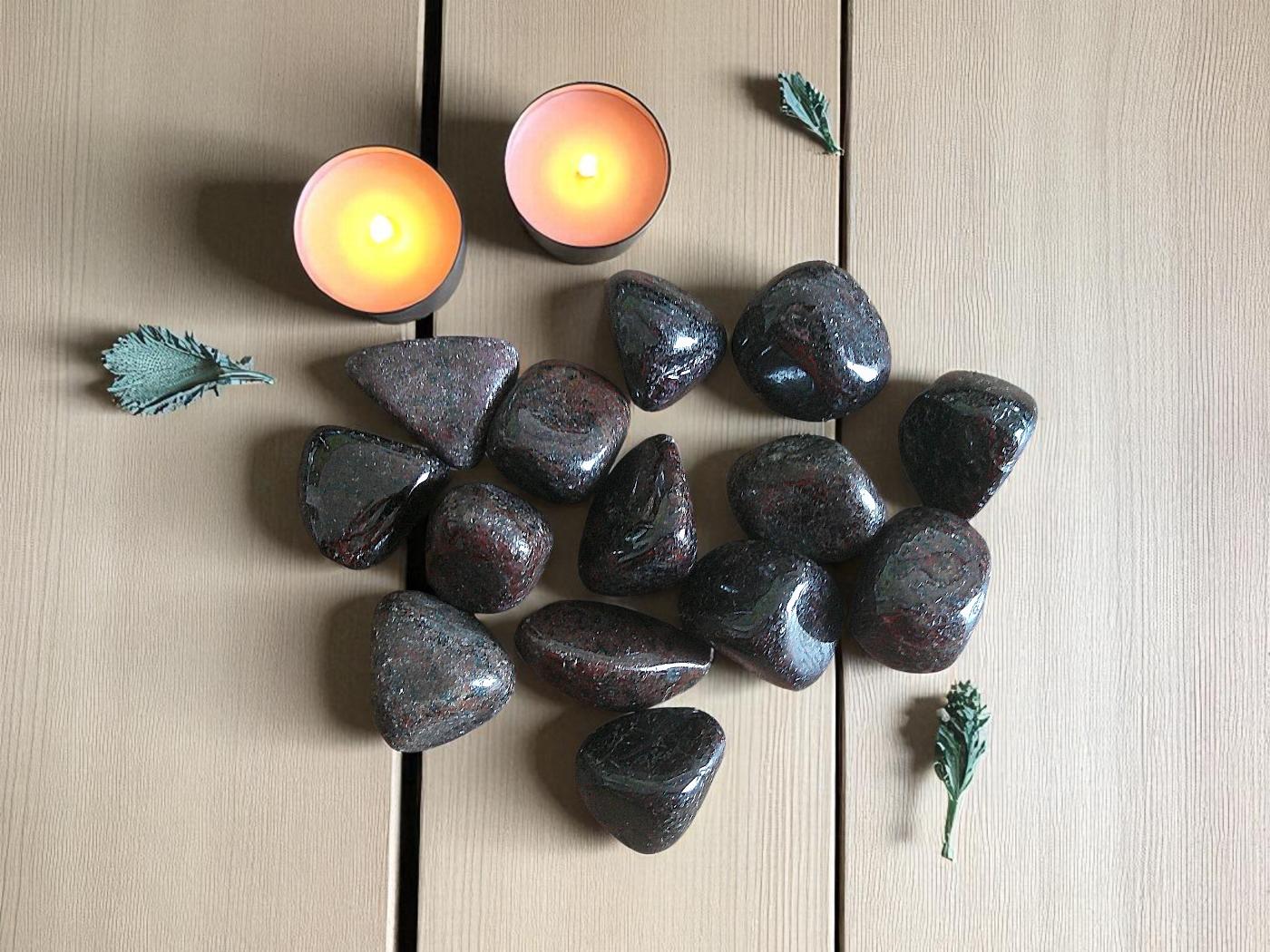 Small Garnet Tumblestones 10-20mm