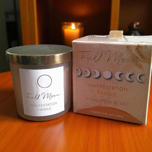 Manifestation Candle Full Moon, Eucalyptus and Tigers Eye